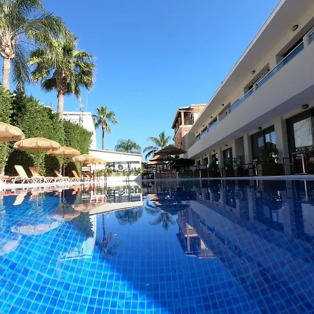Paradise Bar Aparthotel